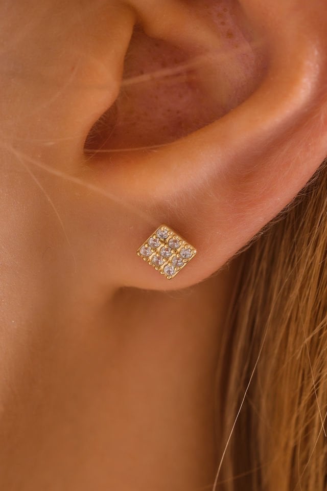 PRENSES PIRLANTA 14 Ayar Altın Tragus Küpe Kare Taşlı Vidalı