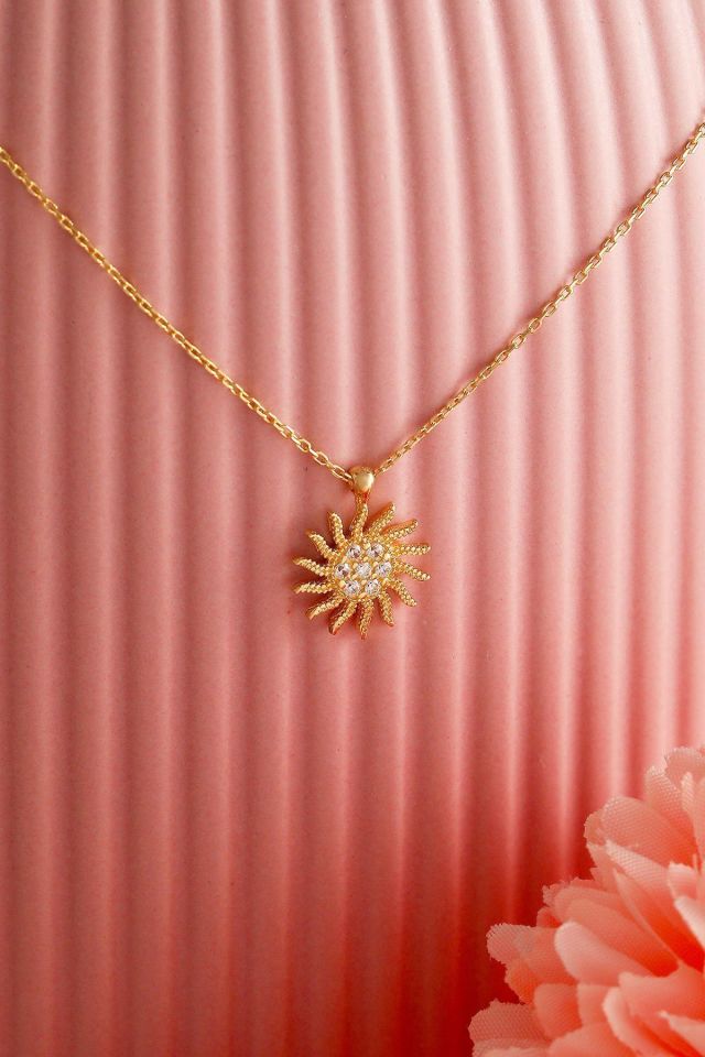 Prenses Pırlanta-14 Ayar Altın Minimal Taşlı Güneş Altın Kolye Modeli