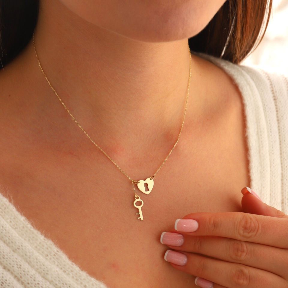Prenses Pırlanta-14 Ayar Altın Anahtar Kalp Altın Kolye Modeli ''45 cm''