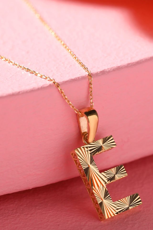 Prenses Pırlanta Kadın 14 Ayar Altın Harf Kolye A & Z Harfi Altın Kolye Zincirli Kalemli Işıltılı Desenli  42 cm E