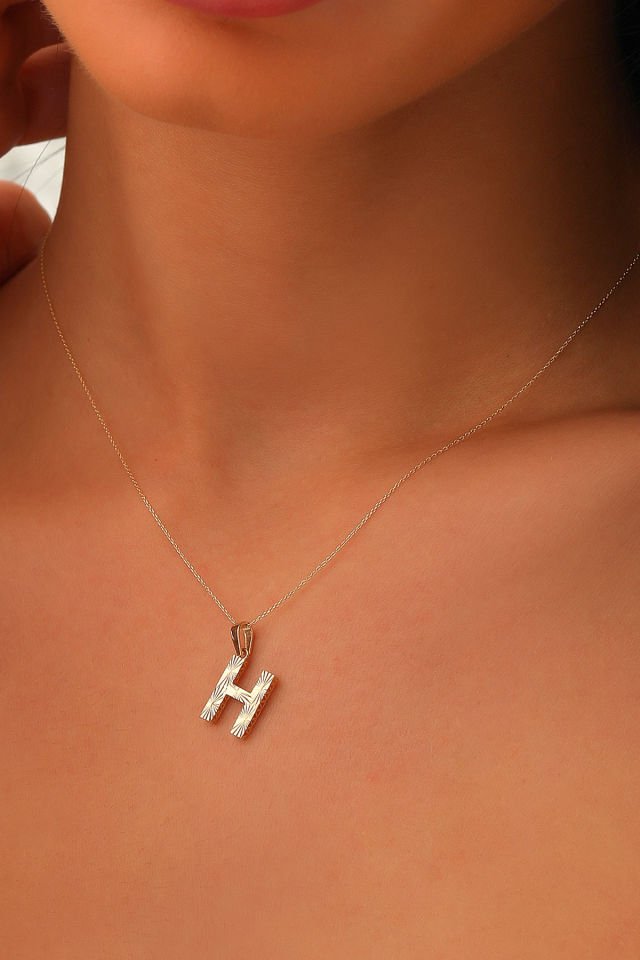 Prenses Pırlanta Kadın 14 Ayar Altın Harf Kolye A & Z Harfi Altın Kolye Zincirli Kalemli Işıltılı Desenli  42 cm H