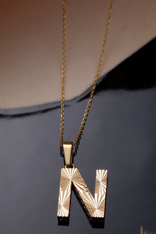 Prenses Pırlanta Kadın 14 Ayar Altın Harf Kolye A & Z Harfi Altın Kolye Zincirli Kalemli Işıltılı Desenli  42 cm N