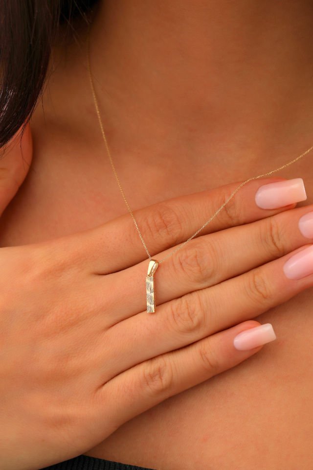 Prenses Pırlanta Kadın 14 Ayar Altın Harf Kolye A & Z Harfi Altın Kolye Zincirli Kalemli Işıltılı Desenli  42 cm İ