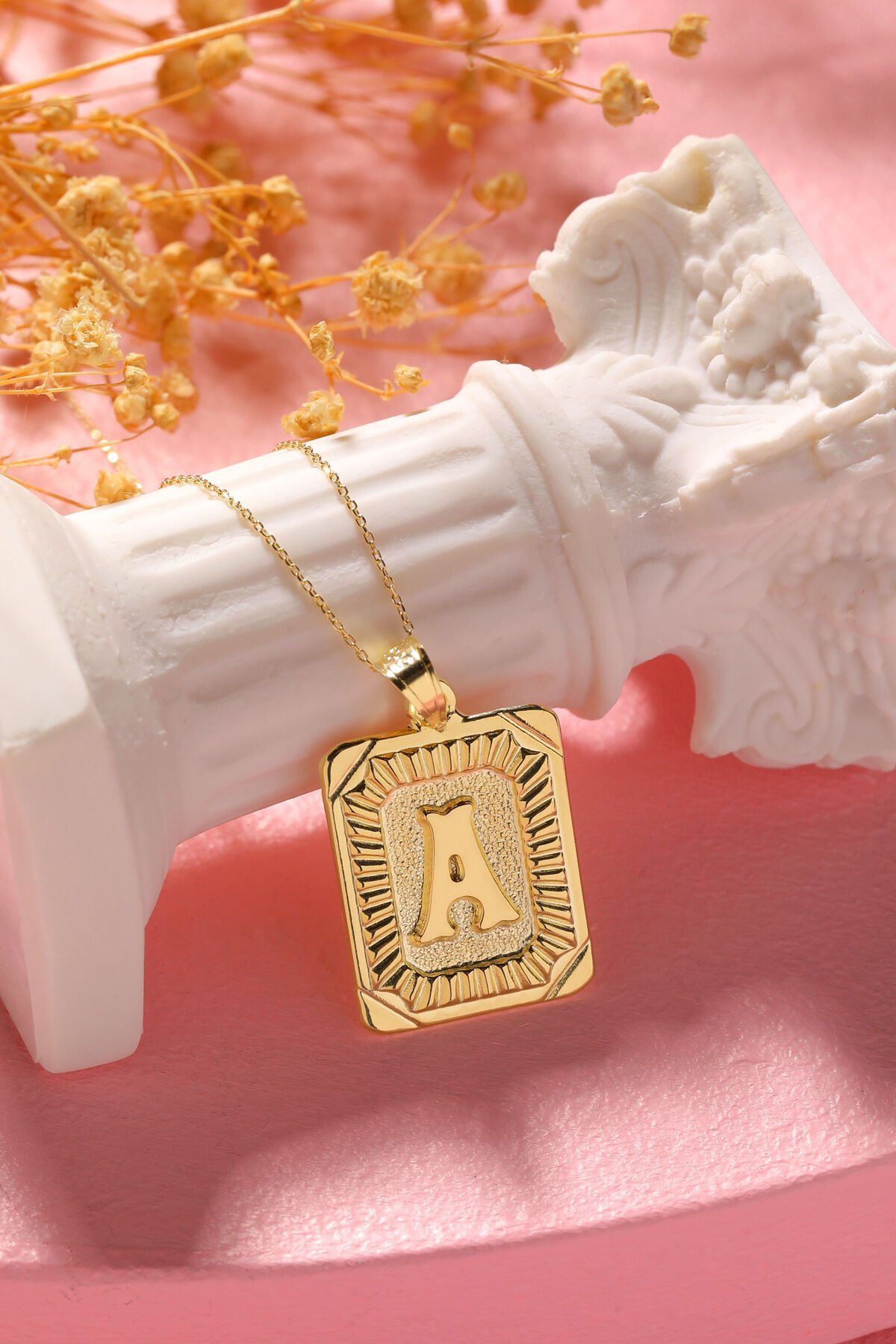 PRENSES PIRLANTA Kadın 14 Ayar Altın Kare Harf Kolye A & Z Harfi Altın Kolye Zincirli Harf Kolye 42 Cm A