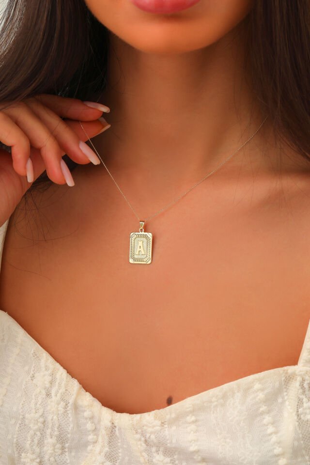 PRENSES PIRLANTA Kadın 14 Ayar Altın Kare Harf Kolye A & Z Harfi Altın Kolye Zincirli Harf Kolye 42 Cm A