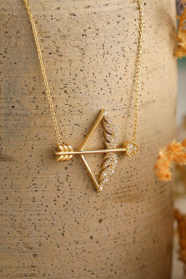 Prenses Pırlanta-14 Ayar Altın Melek Kanatlı Yay ve Ok Altın Kolye Modeli