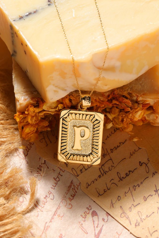 PRENSES PIRLANTA Kadın 14 Ayar Altın Kare Harf Kolye A & Z Harfi Altın Kolye Zincirli Harf Kolye 42 Cm P