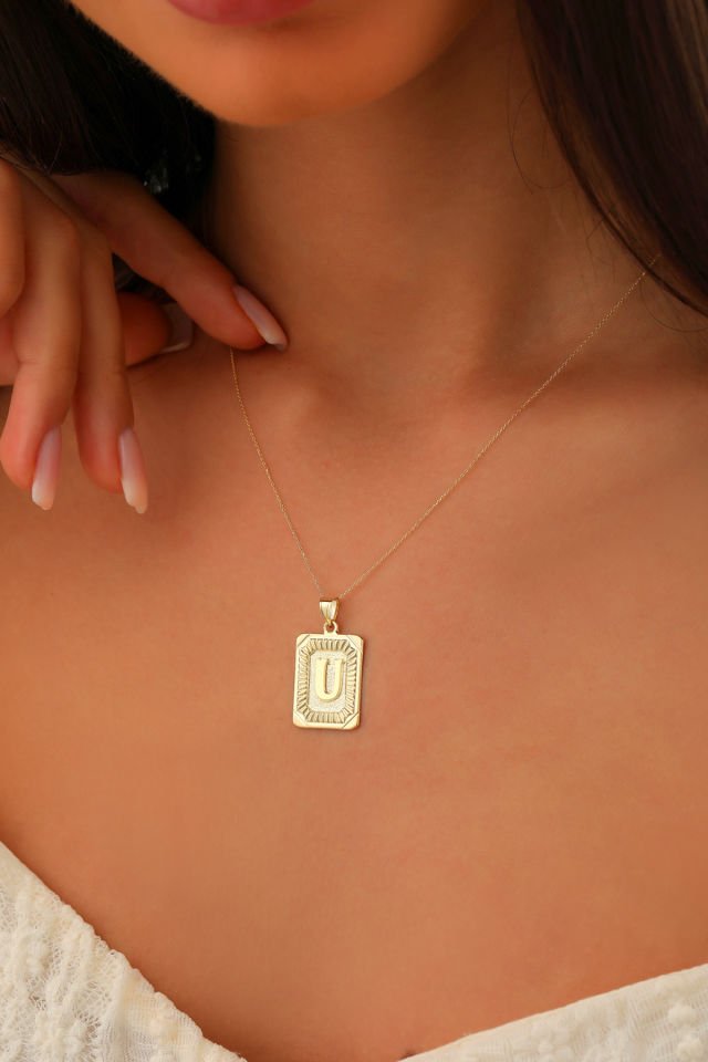 PRENSES PIRLANTA Kadın 14 Ayar Altın Kare Harf Kolye A & Z Harfi Altın Kolye Zincirli Harf Kolye 42 Cm U