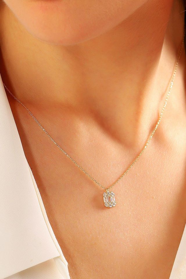 Prenses Pırlanta-14 Ayar Altın Baget Taşlı Altın Kolye Modeli