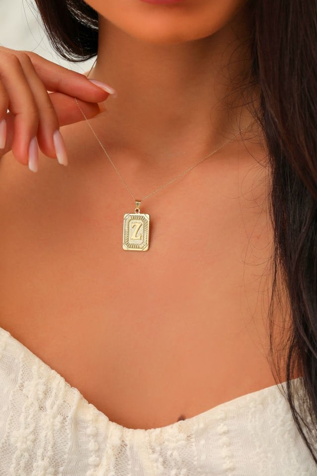 PRENSES PIRLANTA Kadın 14 Ayar Altın Kare Harf Kolye A & Z Harfi Altın Kolye Zincirli Harf Kolye 42 Cm Z