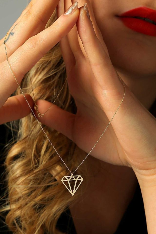 Prenses Pırlanta-14 Ayar Altın Elmas Şekilli Altın Kolye Modeli