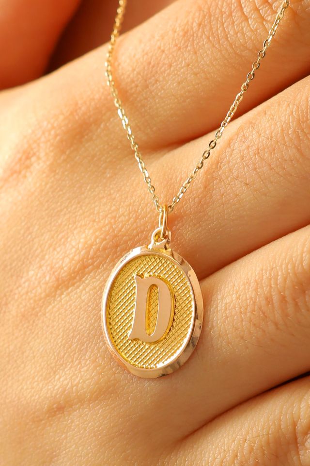 14 Ayar Altın D Harfi Kolye Ucu Nostaljik Desenli Zincir Dahil Değildir