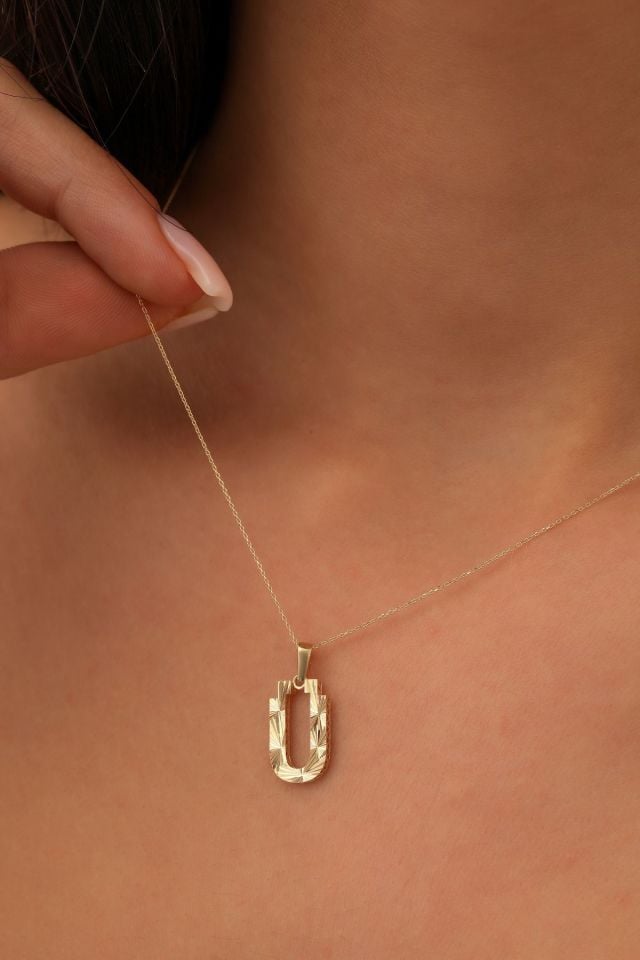 14 Ayar Altın Ü Harfi Kolye Ucu Parlak Kalemli Işıltılı Zincir Dahil Değildir