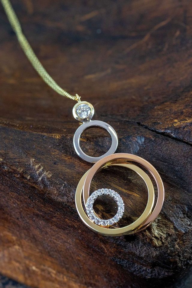 Prenses Pırlanta-Yeşil Beyaz Rose Üç Renk Altın Kolye Modeli 14 Ayar Altın