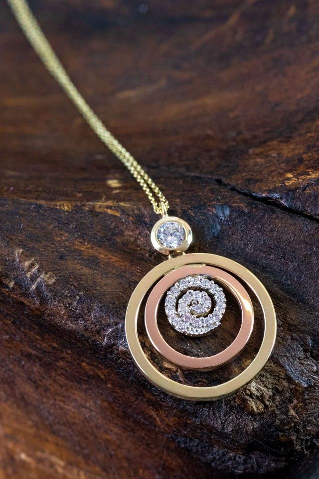 Prenses Pırlanta-Yeşil Beyaz Rose Üç Renk Lava Altın Kolye Modeli 14 Ayar Altın