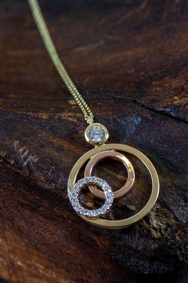 Prenses Pırlanta-Yeşil Beyaz Rose Üç Renk Altın Kolye Modeli 14 Ayar Altın