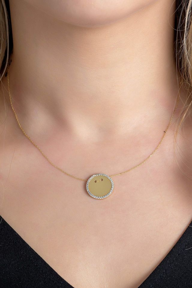 Prenses Pırlanta-Plakalı Taşlı Altın Kolye Modeli 14 Ayar Altın