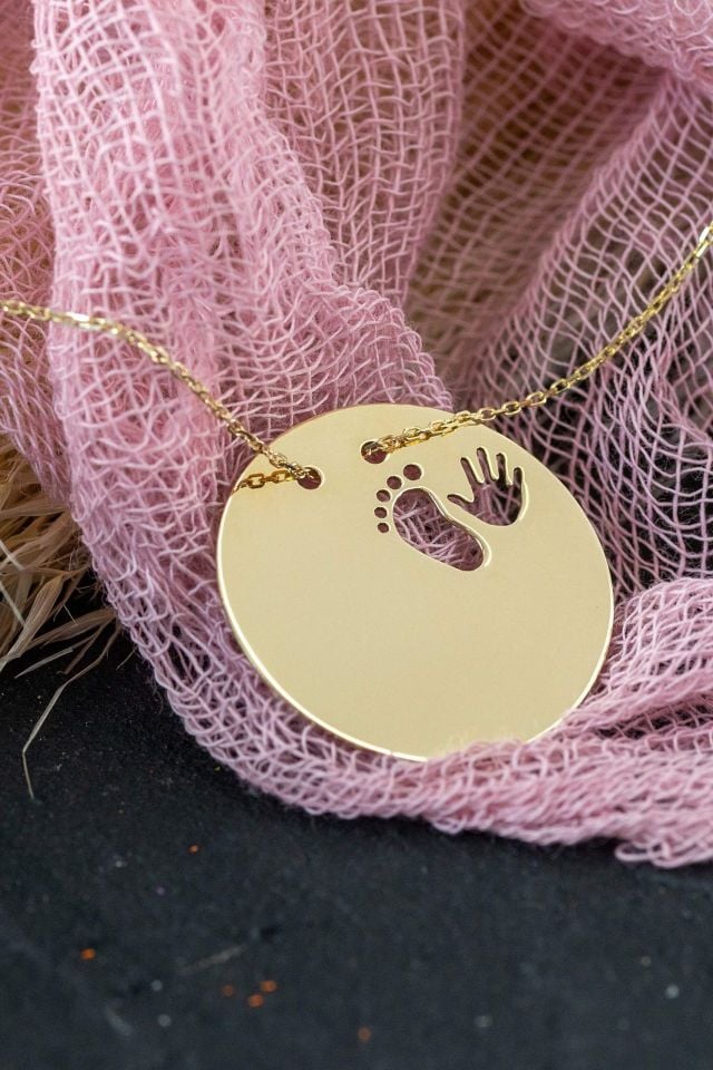 Prenses Pırlanta-El Ayak Desenli Plakalı Altın Kolye Modeli 14 Ayar Altın